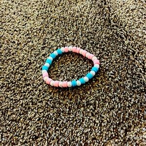 size: medium colors: pink and blue